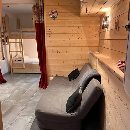 Le Des Ecoles Appartamento